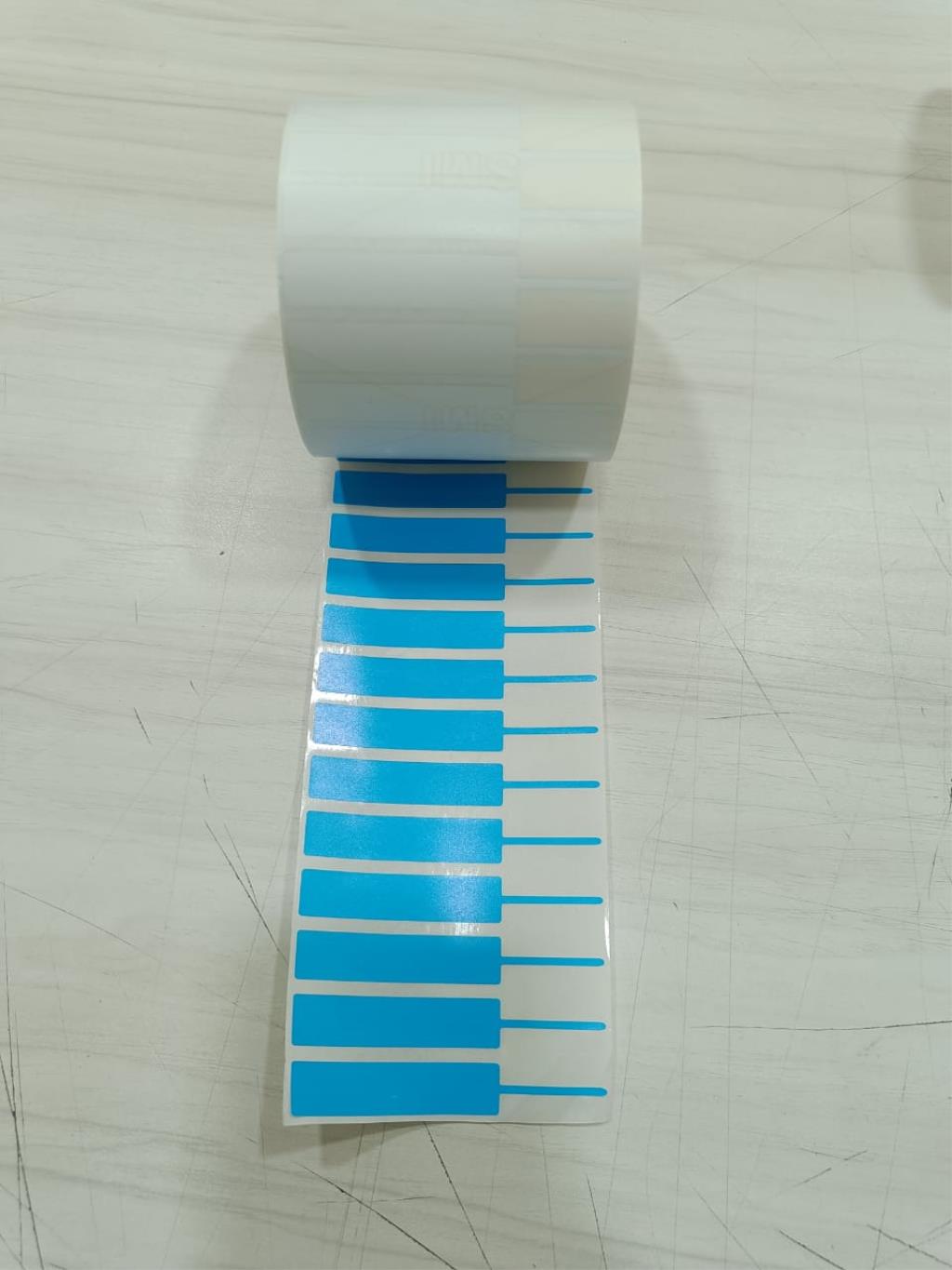 100MM X 15MM  SKY BLUE ROLL 2500 LABELS  (JEWELLERY)