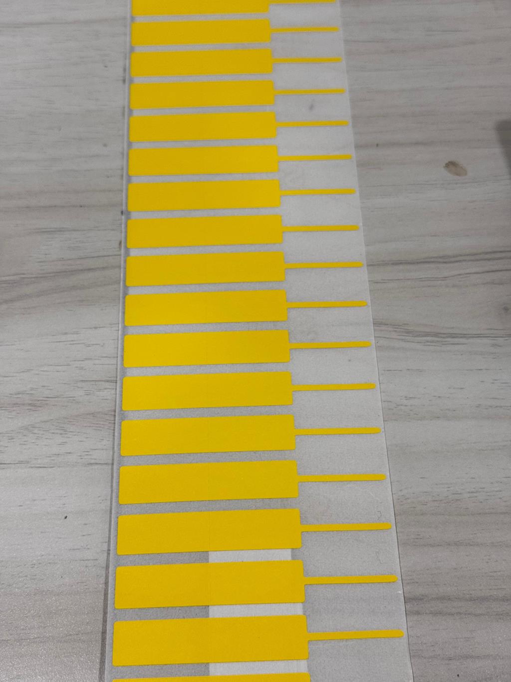 81MM X 12MM JEWELLERY LABEL ROLL (YELLOW)
